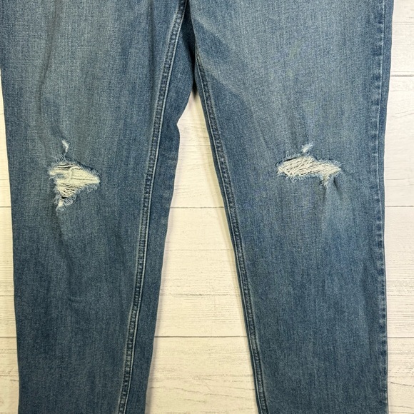 Maurices Button Fly High Rise Mom Jeans Women’s Sz 31 Strech Denim Straight Leg - Picture 3 of 6